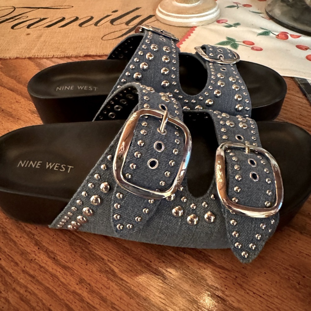 Nine West Flinne Studded Footbed Sandals